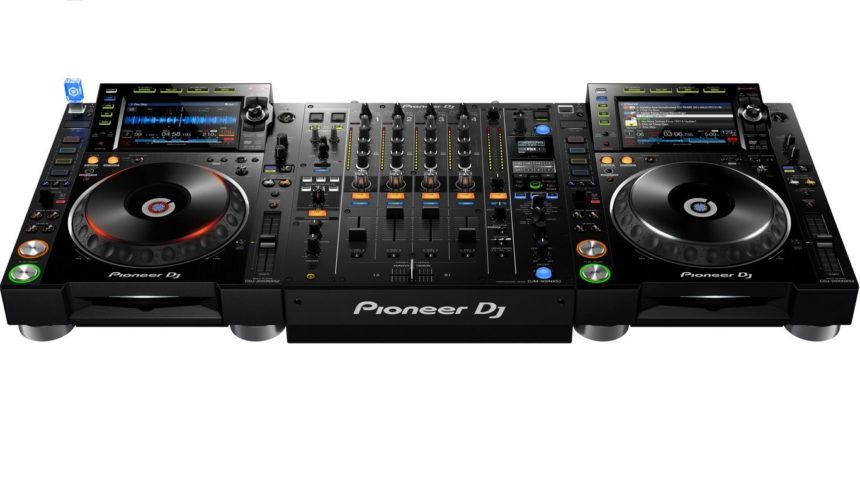 Pioneer DJM900 NXS2 und CDJ2000 NXS2